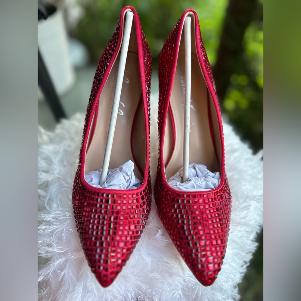 Lauren Lorraine Red Textured Heels